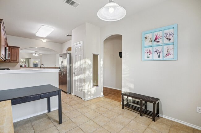 Photo - 165 Firwood N