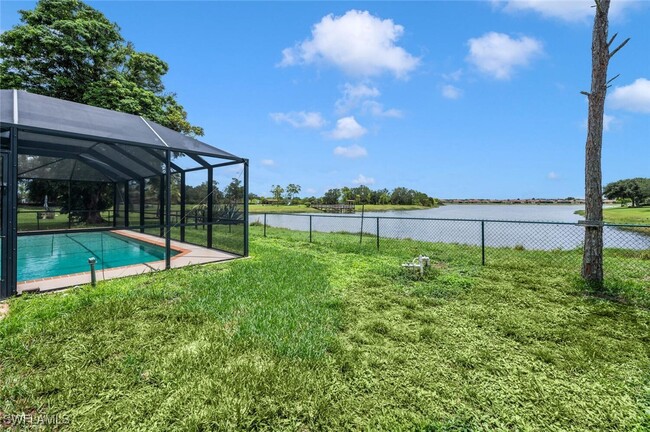 Building Photo - 1094 Grove Dr