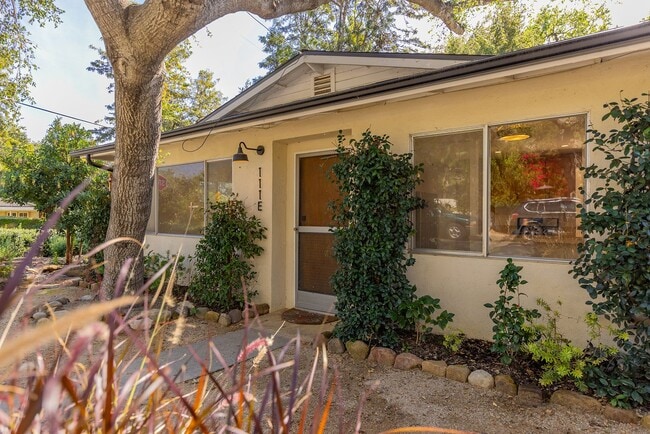 Photo - Downtown cottage