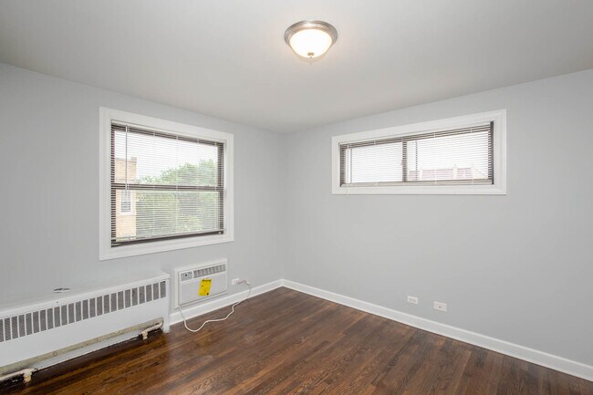 Photo - 6807 N Ridge Blvd