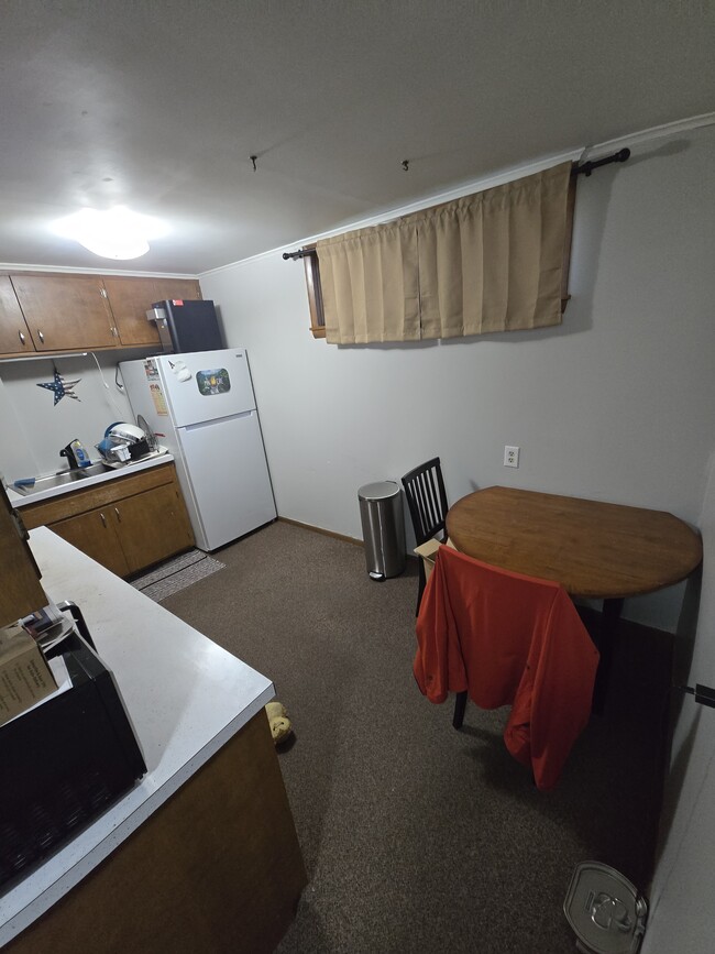 Photo - 207 W Holly St Unit Apt B Downstairs