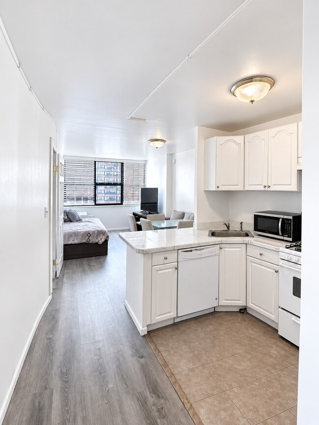 Building Photo - 270 Marin Blvd Unit 11B
