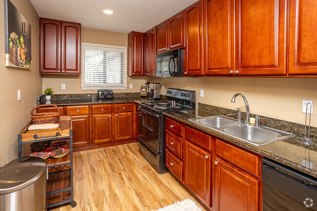 2BR, 1BA - 1,024SF