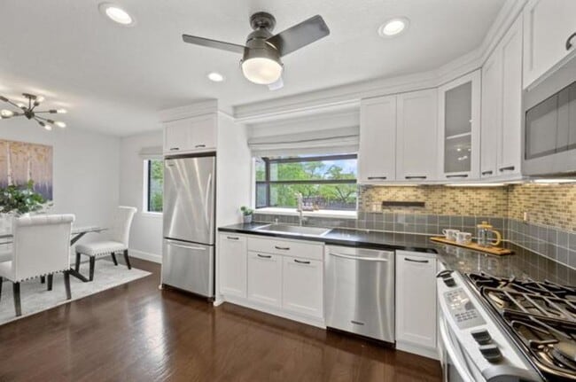 Immaculate 3 Bedroom 2.5 Bath Condominium ... - Immaculate 3 Bedroom 2.5 Bath Condominium ...