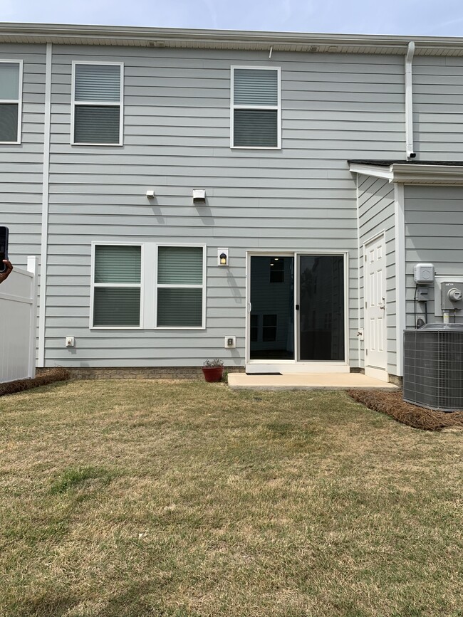 Photo - 1624 Vlg Grv Ln