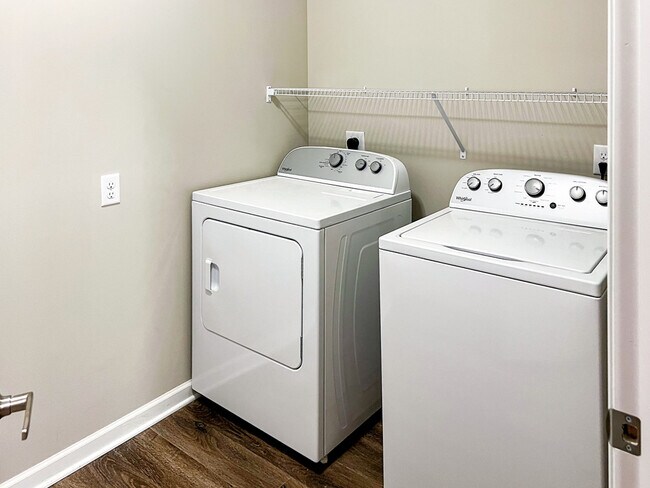 Photo - Deer Creek Village