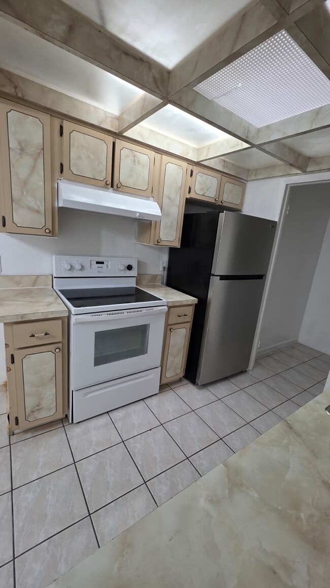 Photo - 2929 W Oak Ridge Rd Unidad F - 3