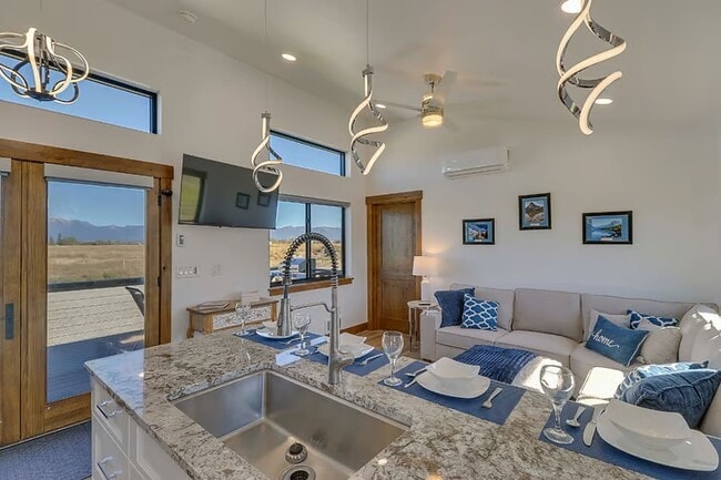 Photo - 1034 Farmhouse Ln