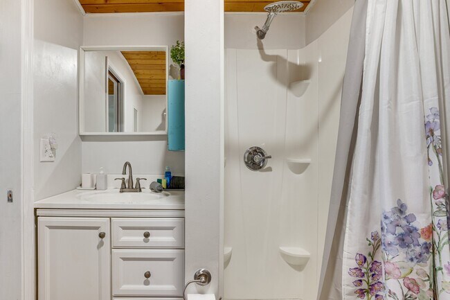 2205 Gabriel Dr Unit D