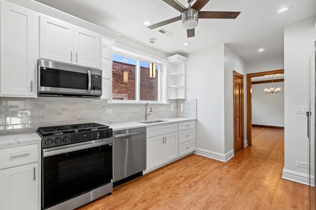 Building Photo - 5849 N Virginia Ave Unit 2 Rental
