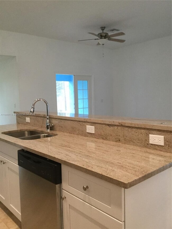 Photo - 1855 17th Ave SW