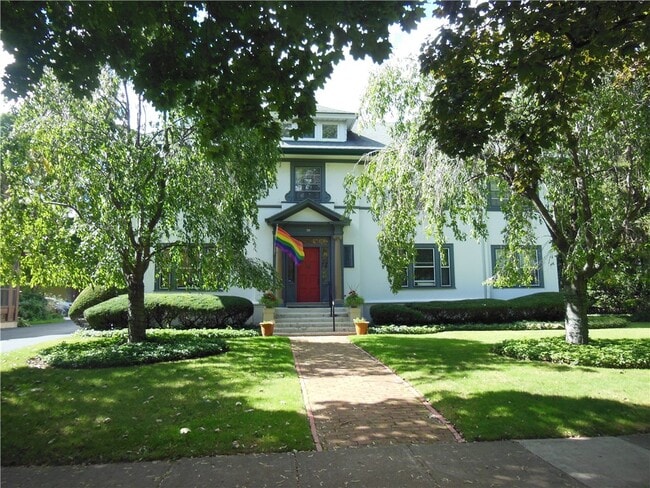 Building Photo - 369 Westminster Rd