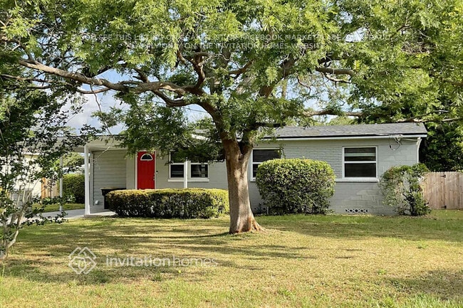 Photo - 6585 Larne Ave