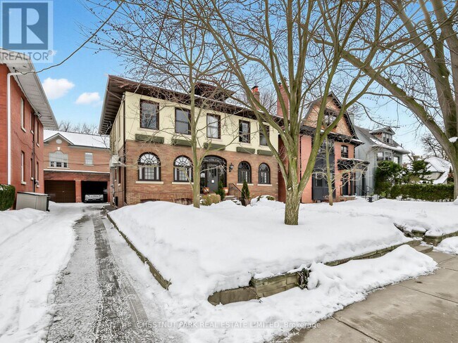 Photo - 9 MacLennan Ave