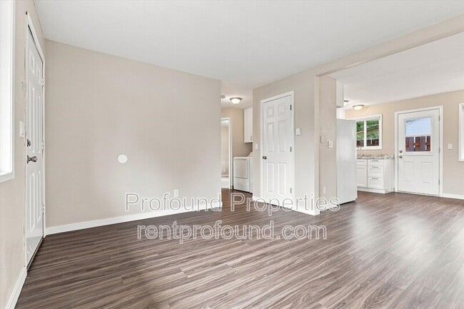 Photo - 742 SE 13th Ave