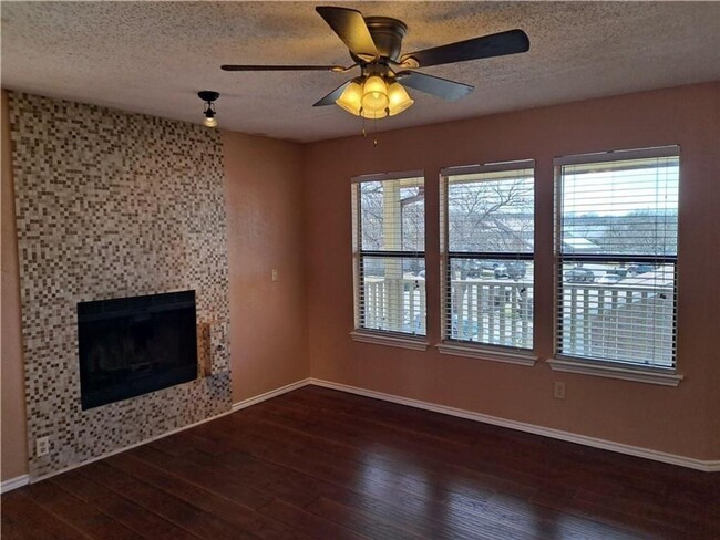 Photo - 1822 Rawhide Loop Townhome