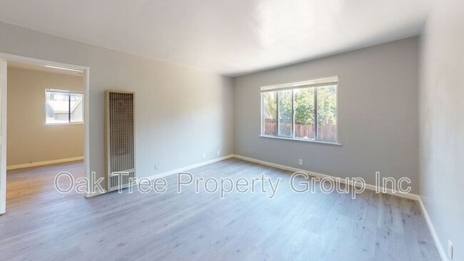 Building Photo - 824 15th St Rental