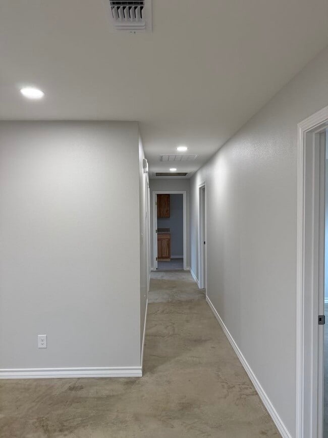 Photo - 801 Ritchie St