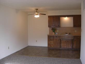 Photo - 2017-2022 W College St