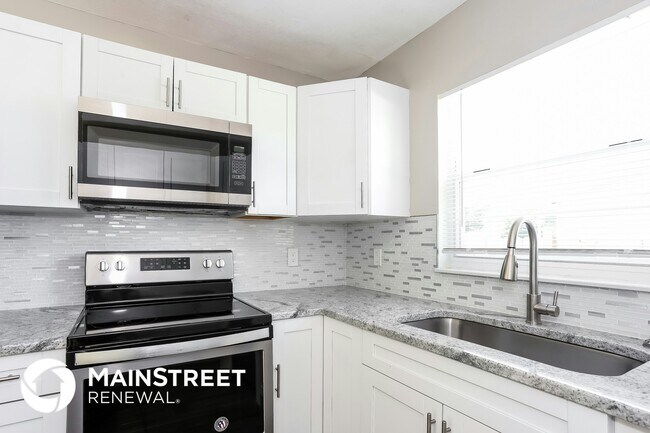 Photo - 2776 20th Ave SW