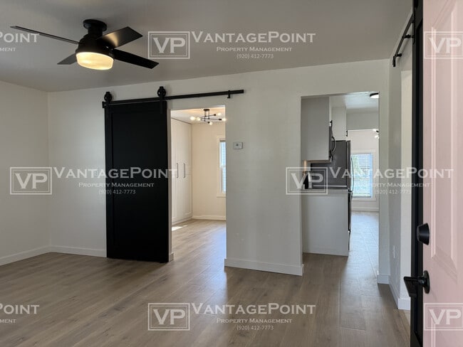 Photo - 1335 Dousman St