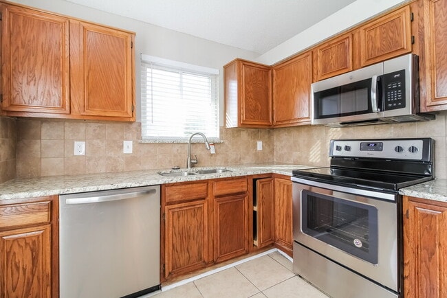 Photo - 1115 Colbert Ln