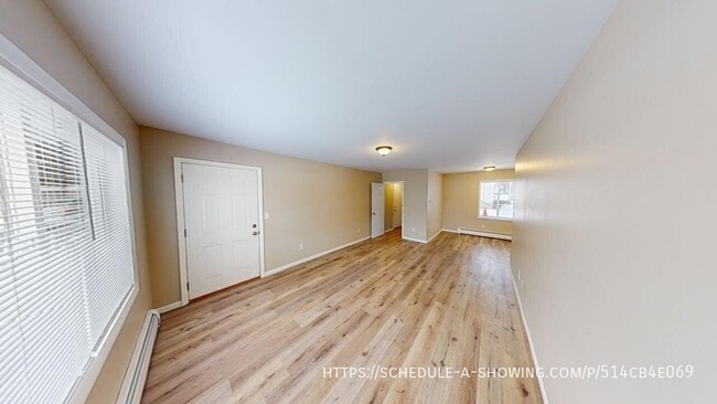 Building Photo - 1431 Lincoln Ave Unit #3