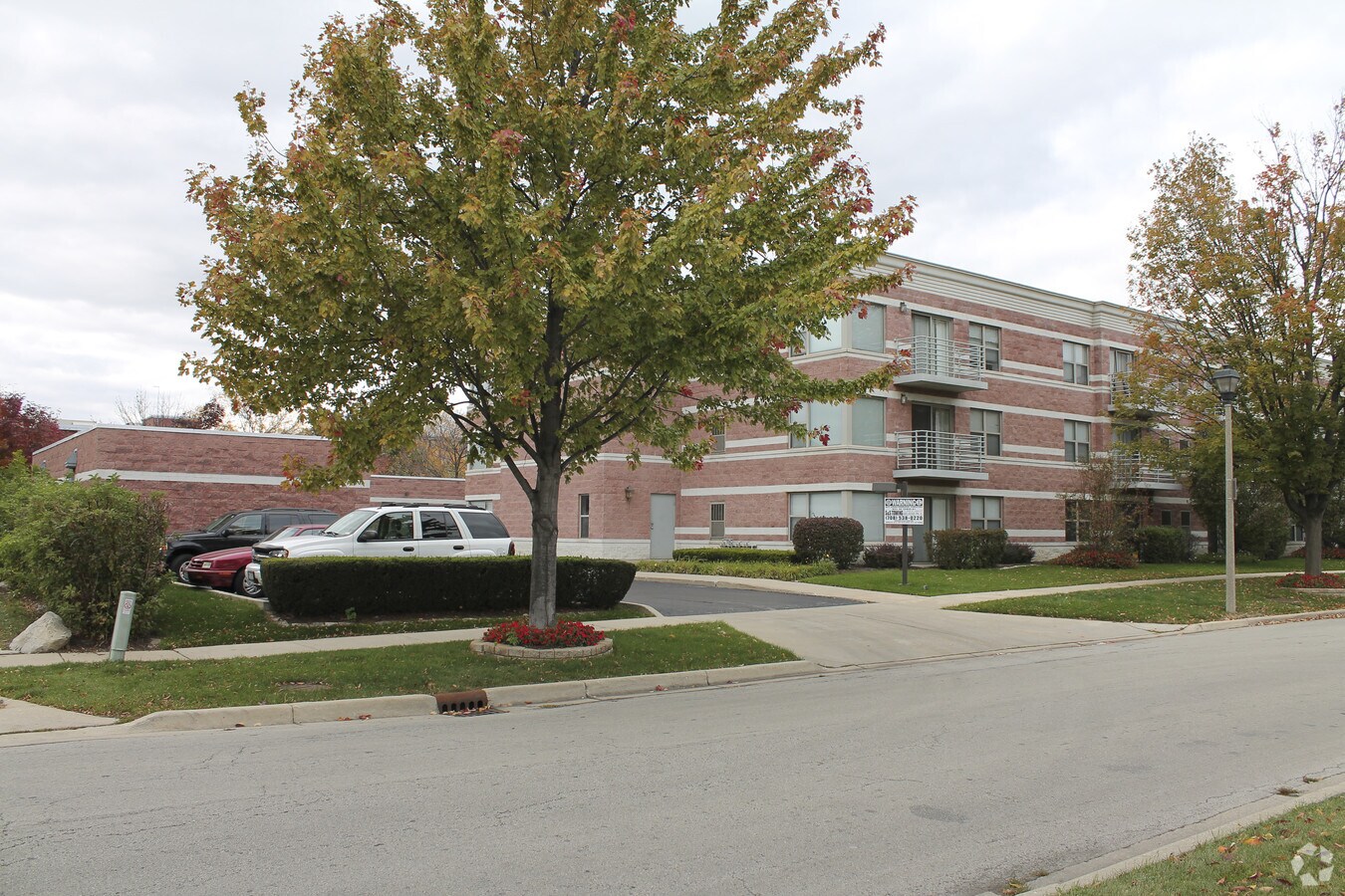 Charlestown Place - Charlestown Place Apartments