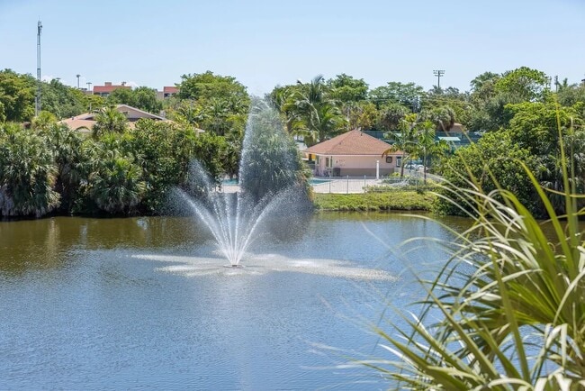 Building Photo - 2455 Lindell Blvd Unit Delray Beach Furnished near all