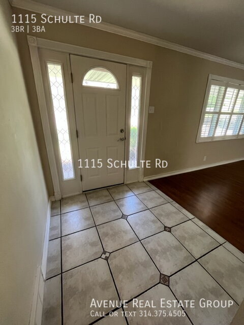 Building Photo - 1115 Schulte Rd Rental