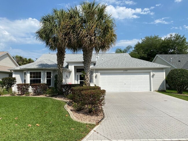 Building Photo - SEASONAL RENTAL in Glenview - 3 Beds, 2 Ba...