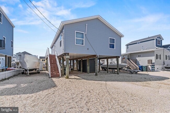 Photo - 128 E Dory Dr