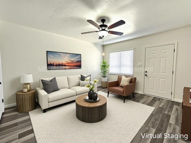 Building Photo - 1505 E Oak St Unit E