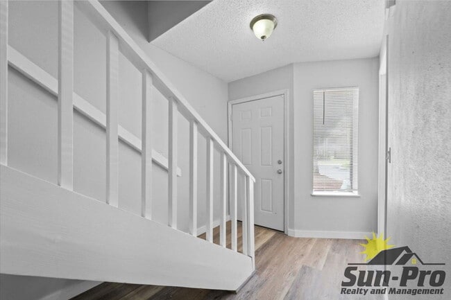 Photo - 3960 Oak Trail Run