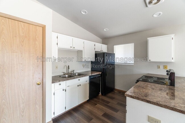 1501 N Regal St