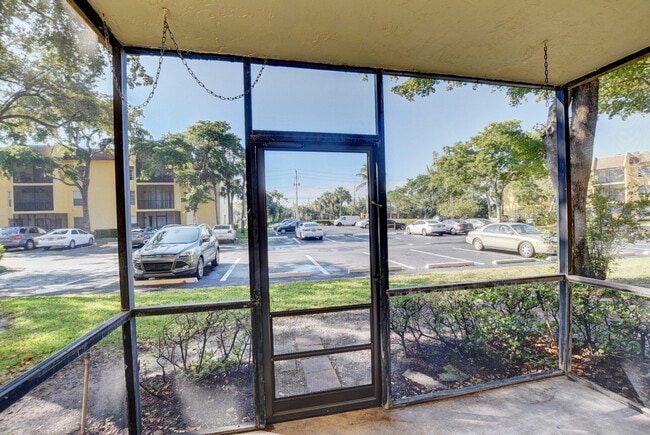 Photo - 470 NW 20th St Unidad 1050