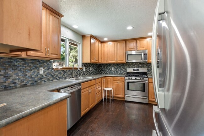Photo - 8620 Shadow Wood Dr
