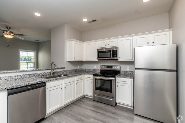 1BR, 1BA - 633SF - Kitchen