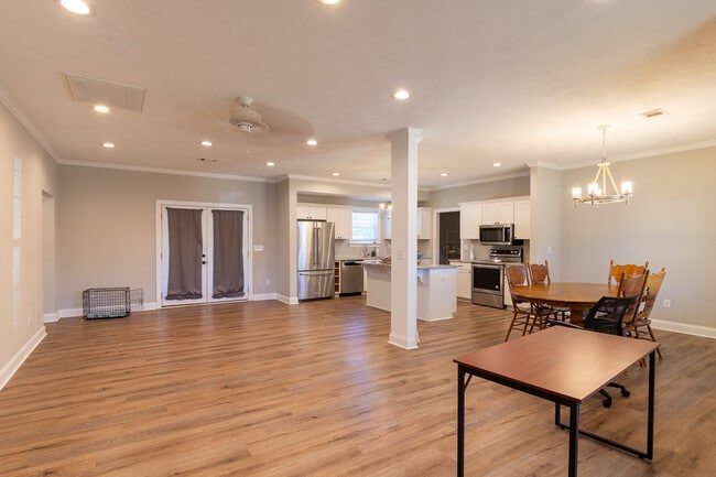 Photo - 154 Anneswood Rd