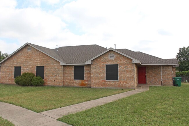 Great 3 Bdrm 2 Bath 1/2 Duplex in Denton Tx - Great 3 Bdrm 2 Bath 1/2 Duplex in Denton Tx Casa