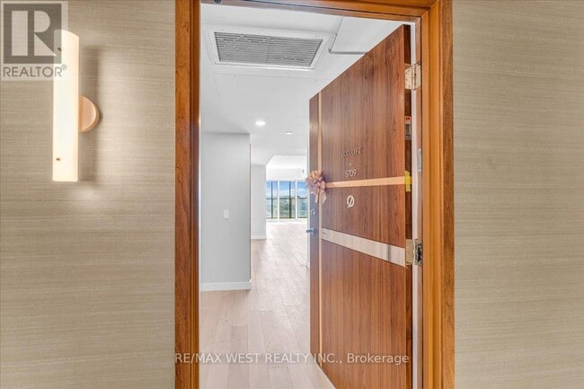 Photo - 1 Concord Cityplace Wy Unit 5709