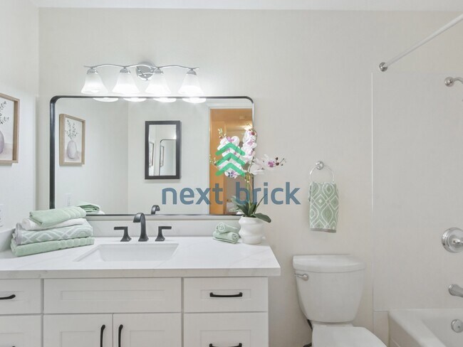 Photo - 2 Bed and 2 Bath Exceptional Condo with Water View is Available for Rent! Unit 306