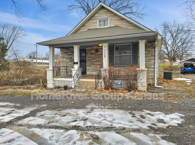 Photo - 1110 E Gudgell Ave House