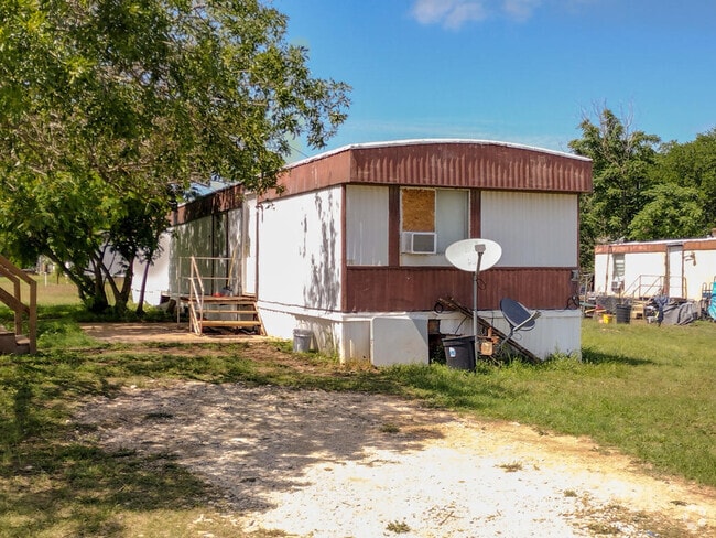 Building Photo - 115 Private Rd 3376G Rental