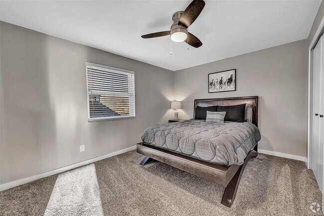 Building Photo - 10970 Kendall Way Unit Master Bedroom and office Rental