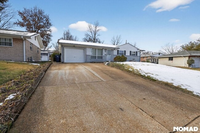 Photo - 1550 Moellering Dr