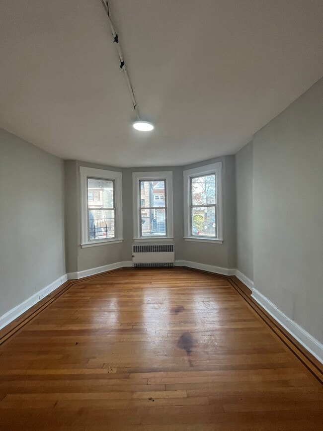 Photo - 127 Bidwell Ave Unit 1