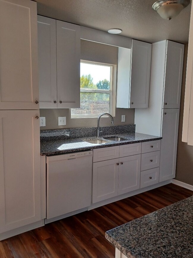 Photo - 3200 Rock Point Ct