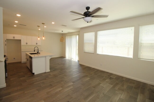 Photo - 3732 Graystoke Way