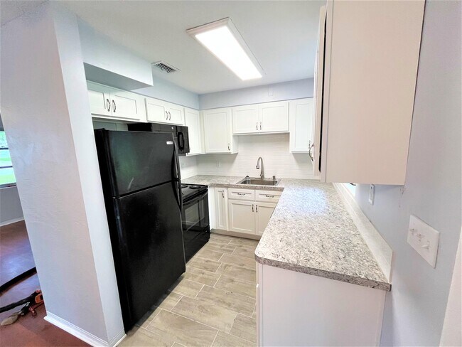 Photo - 305 Trudgeon Dr